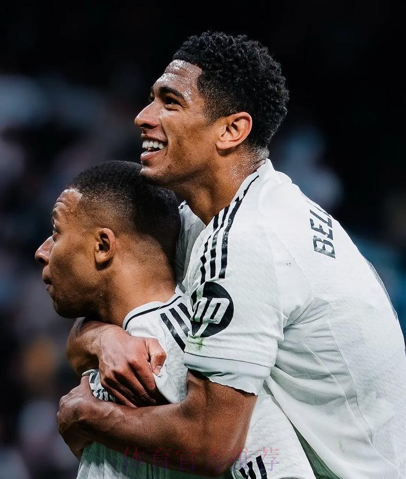 泰晤士:皇马将为贝林厄姆开超1200万镑年薪 泰晤士:皇马将为贝林厄姆开超1200万镑年薪